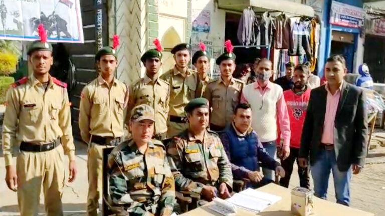 शहीद सैनिकों के परिवारों के लिए लगाया कैंप