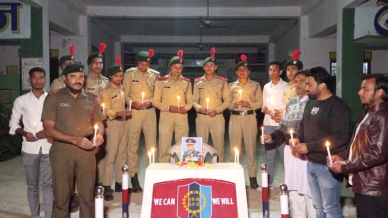 सीडीएस विपिन रावत को नम आंखों से श्रद्धांजलि