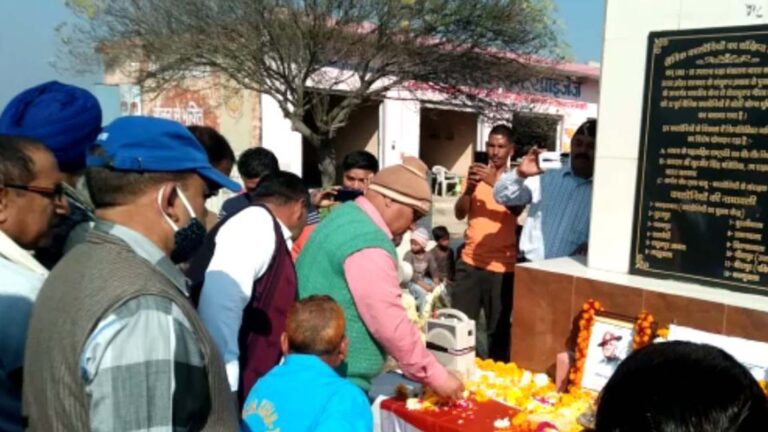 पूर्व सैनिकों ने सीडीएस विपिन रावत को दी श्रद्धांजलि