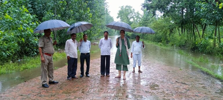 चांदपुर उपजिलाधिकारी ने किया गंगा क्षेत्र का निरीक्षण