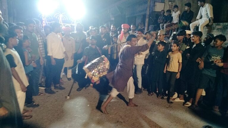 शेरकोट में निकाला गया मोहर्रम का जुलूस, पुलिस बल रहा तैनात